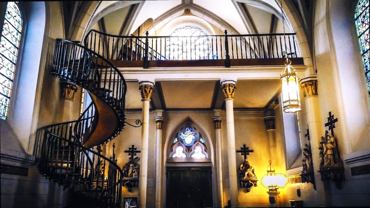 Pokles kresťanstva v USA: Skutočné dáta vs. titulky