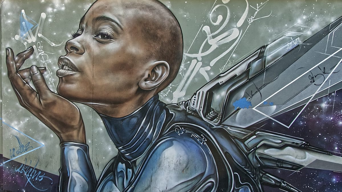 Melanie Martinez: Od plačúceho dieťaťa k transhumanizmu?