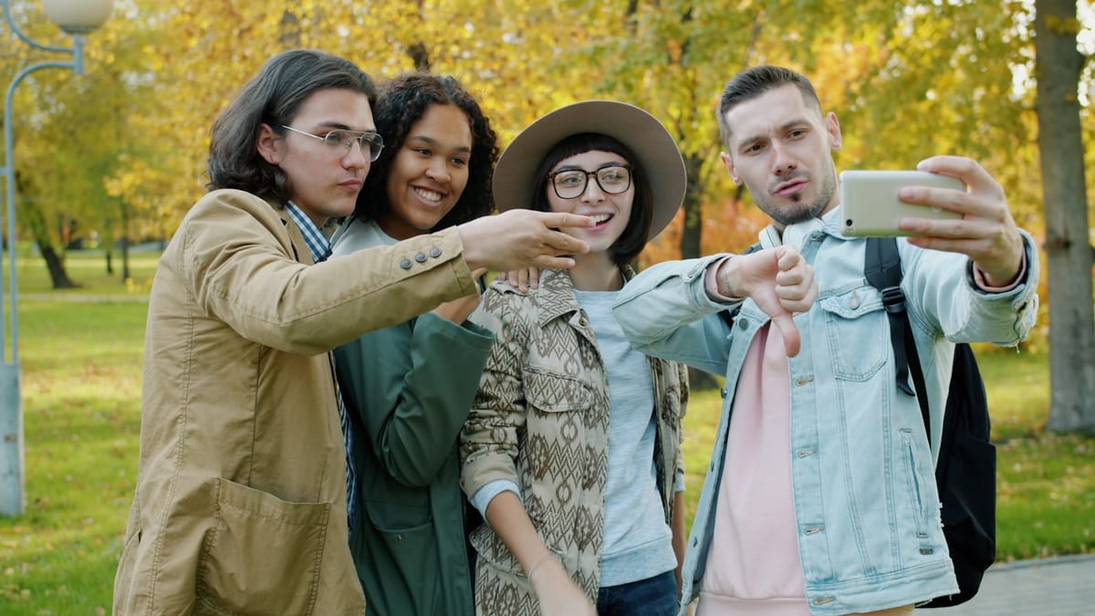 Hra na schovávačku v láske: príčiny a riešenia