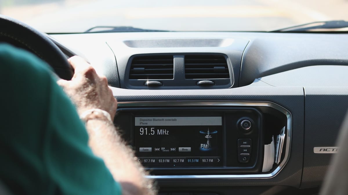 Ako piloti navigovali pomocou zvuku: história rádiovej navigácie