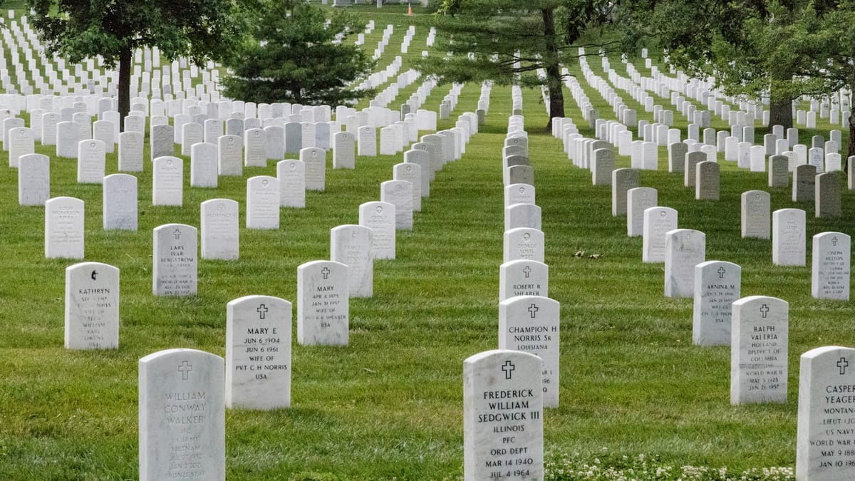 Pentagon odmietol dávky: Prečo opustené hrdinské rodiny?