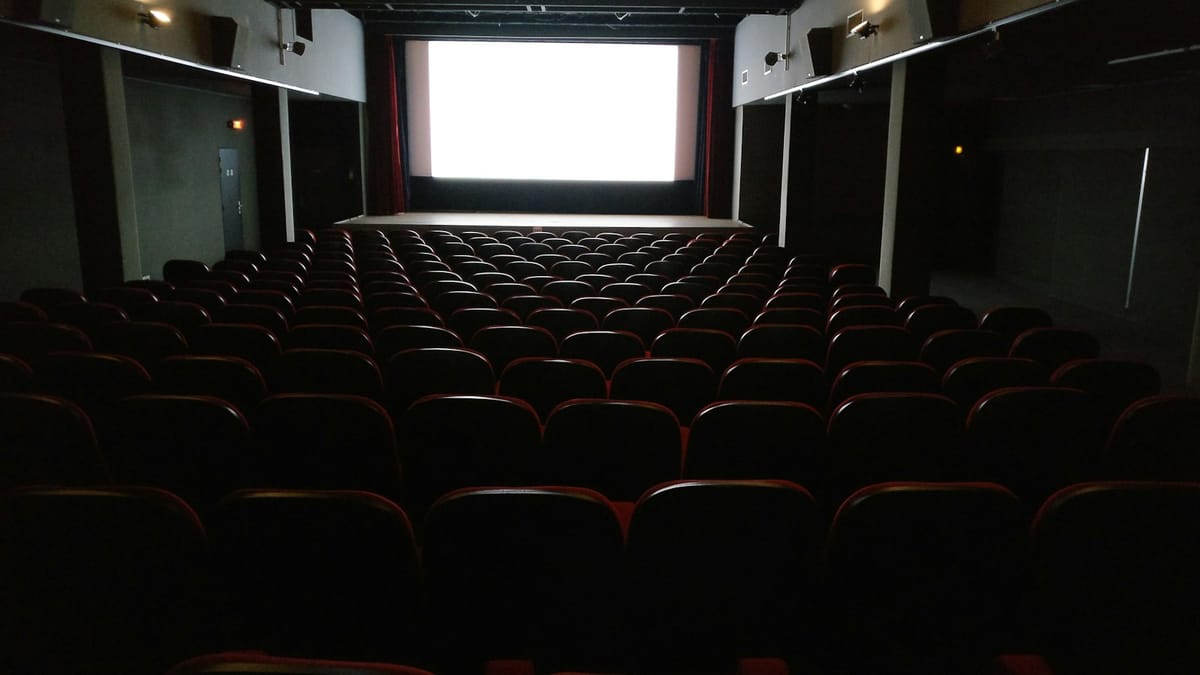 IMAX: Logistika, Technológia a Rozdiely medzi Formátmi