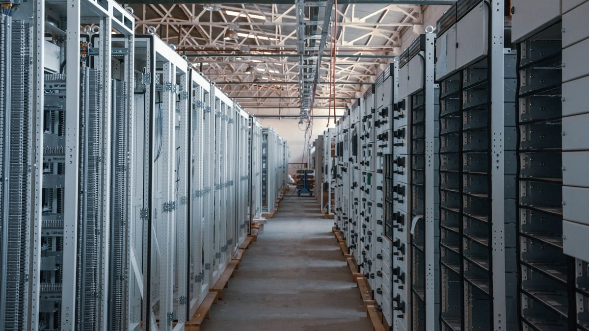 Domáca serverová skrinka: Vlastný cloud za 1000 dolárov