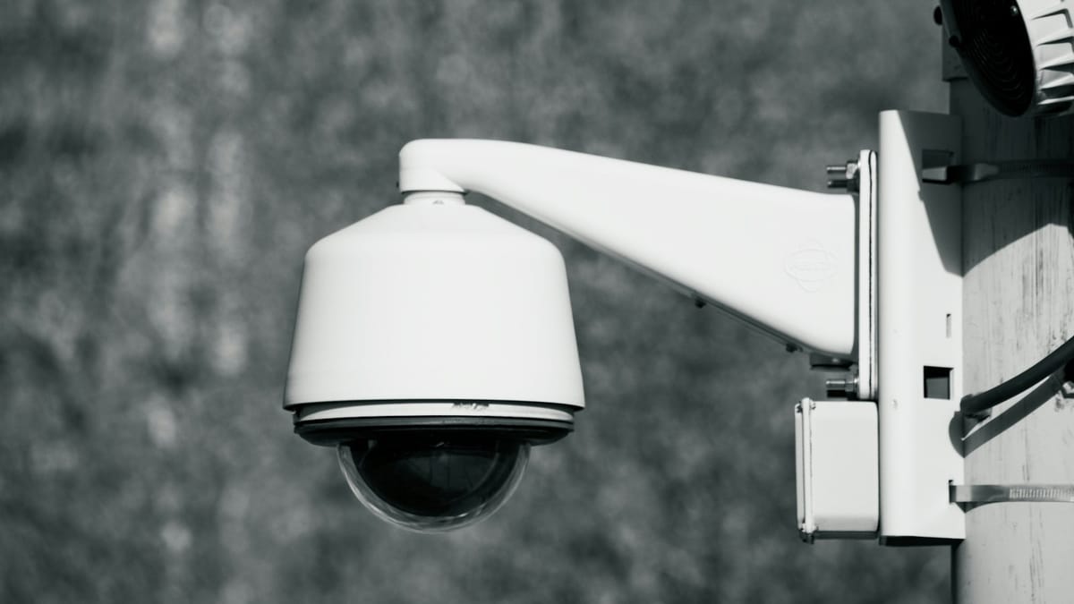 Sledovanie na pracovisku: AI a budúcnosť zamestnancov