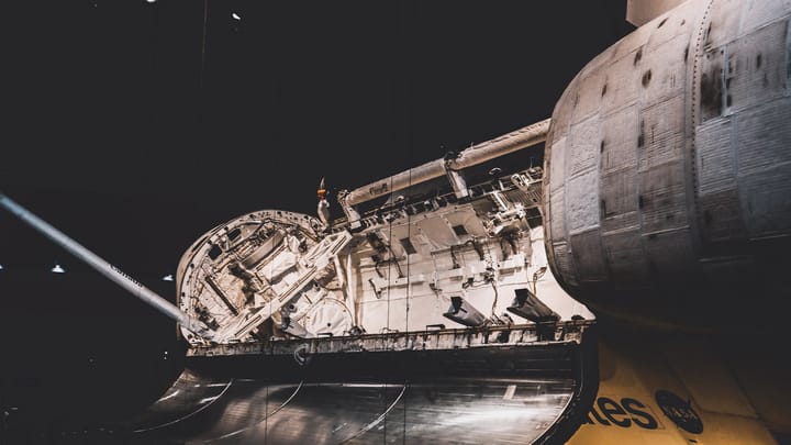 Ohrozenie Medzinárodnej Vesmírnej Stanice a ruský kozmický krízový stav