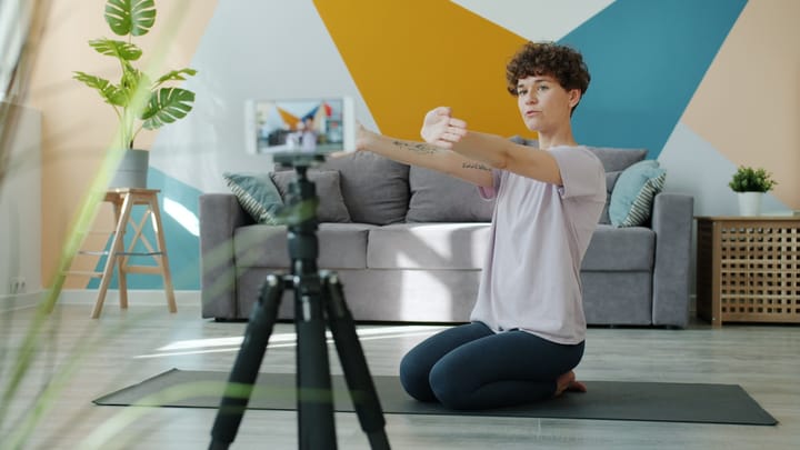 Šokujúci vzostup Clavicular: Internetová senzácia s extrémami