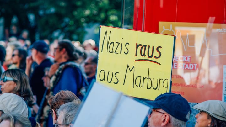 Posledná doba dehumanizácie: História a varovania