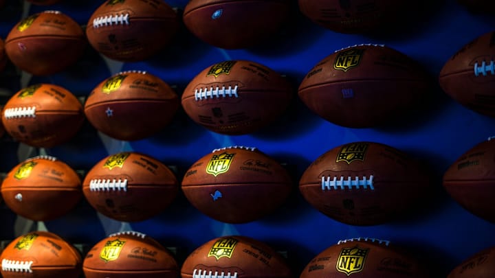 Futbal a financie: Ako pochopiť peniaze prostredníctvom NFL