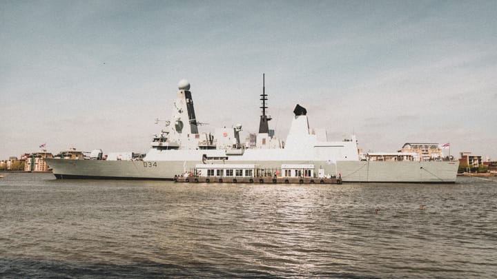Bude Rusko útočiť na britské továrne s muníciou?