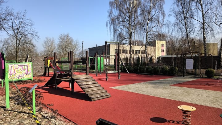 Prečo deti nehrávajú vonku? Dôvody a riešenia