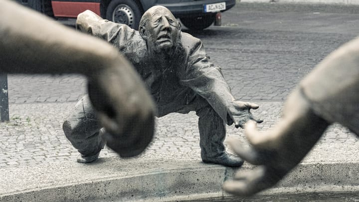 Spoločnosť a prežitie počas Holokaustu