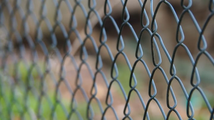 Železná opona: Strážená hranica medzi slobodou a neslobodou