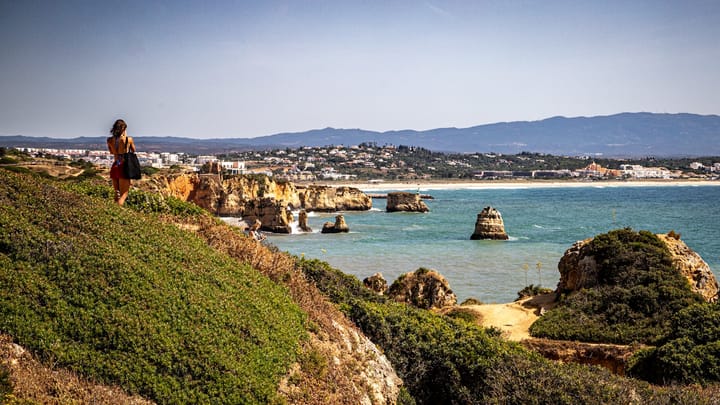 Folklórne tance Algarve: Zachovanie tradície v Odiáxere