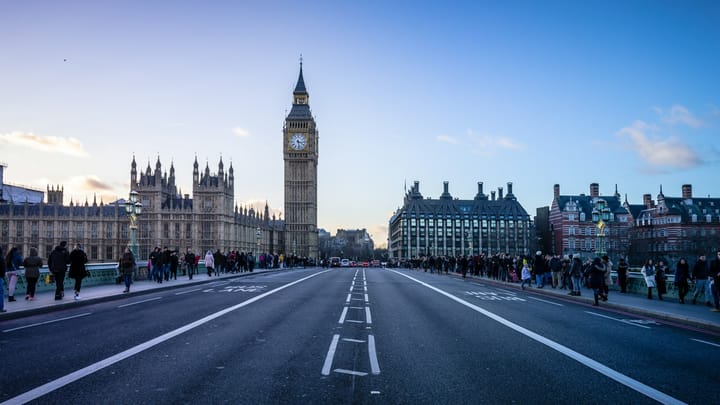 Čakajú Britániu predčasné voľby? Analýza s Danom Hodgesom