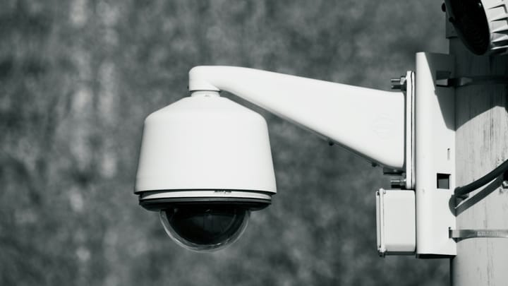 Sledovanie na pracovisku: AI a budúcnosť zamestnancov