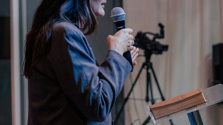 Trumpova deportácia Omarovej: Právne problémy a ústavné princípy